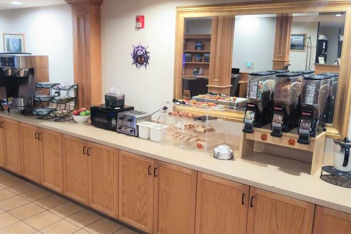 Breakfast/Coffee Service 21 of 27