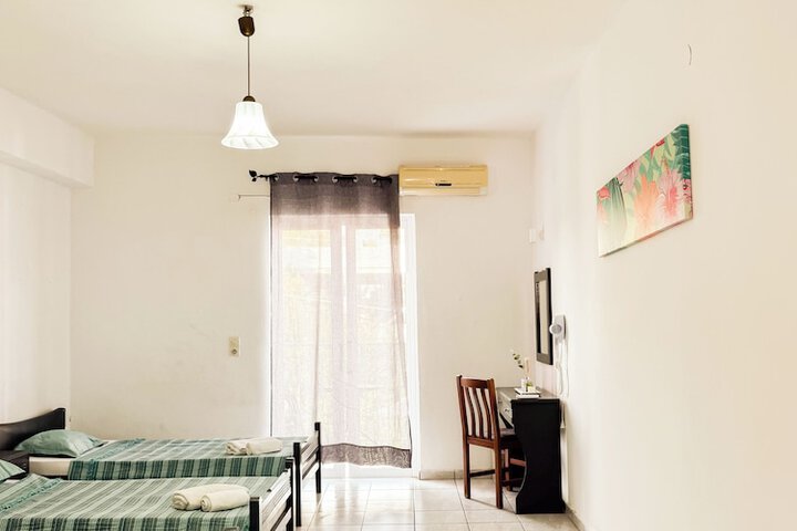 Room 9 of 31