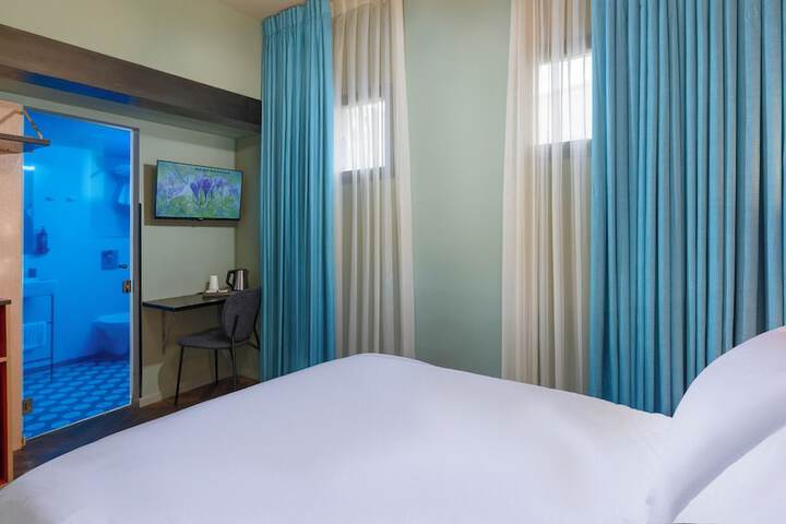 Room 18 of 64