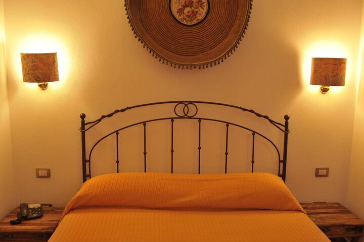 Room 8 of 31