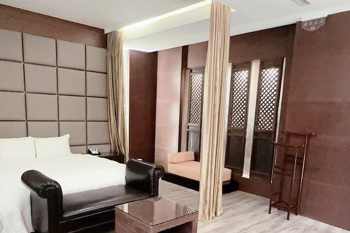 Room 20 of 82