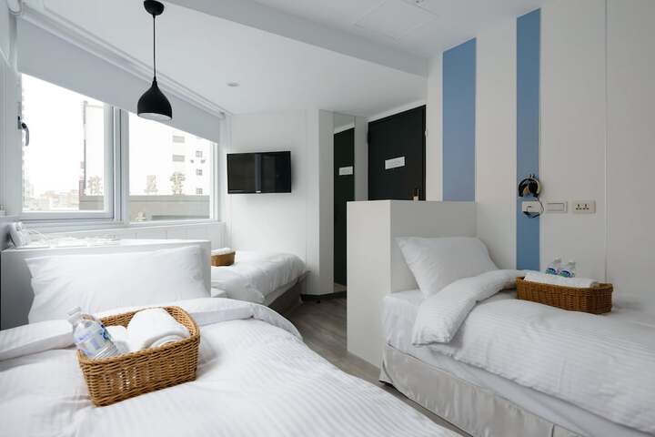 Room 26 of 53