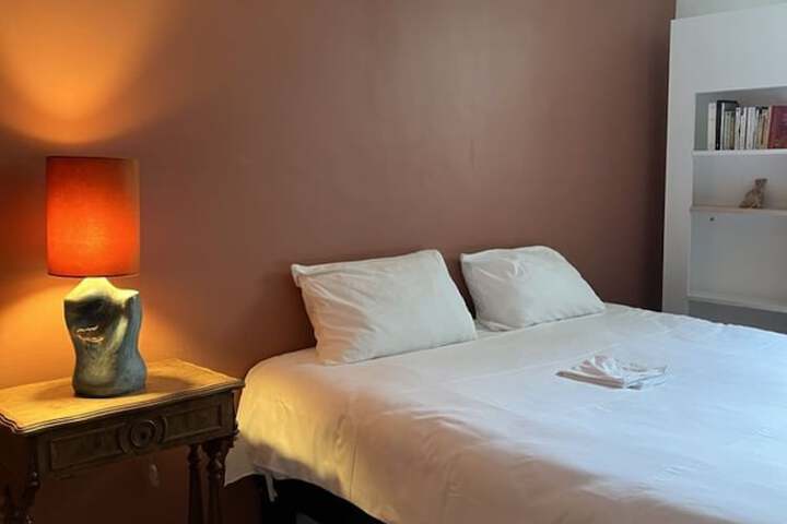 Room 16 of 50