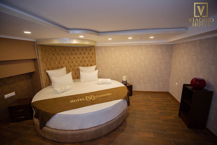 Room 28 of 75