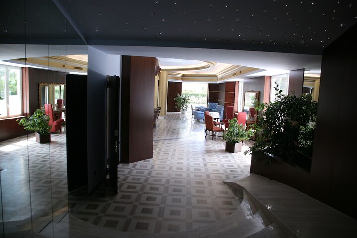 Guest Lobby