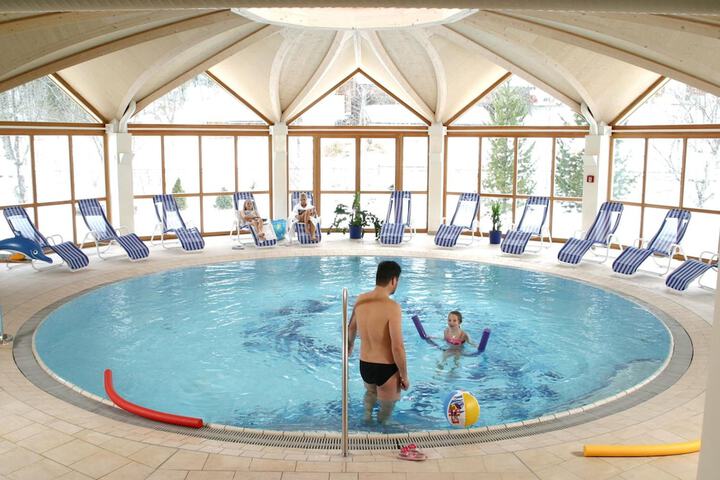 Pool Hotel