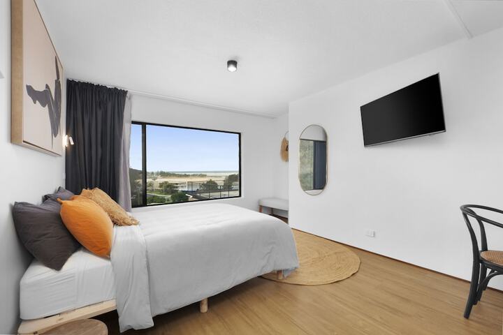 Room 36 of 144