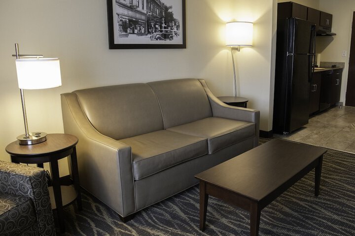 Studio Suite 2 Queen Beds (5 of 8)