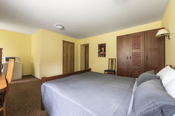 Room 8 of 64