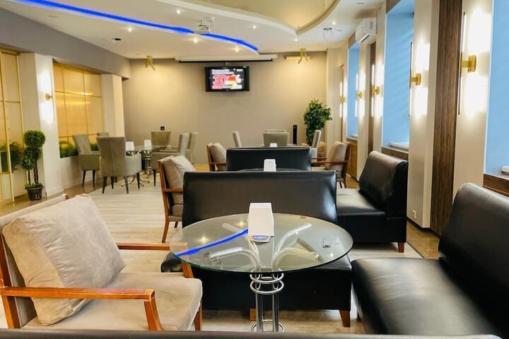 Lounge 89 of 106