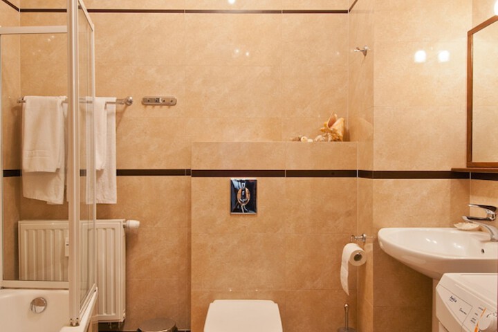 Room 8 of 29