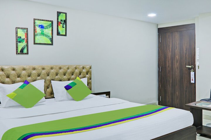 Room 21 of 39