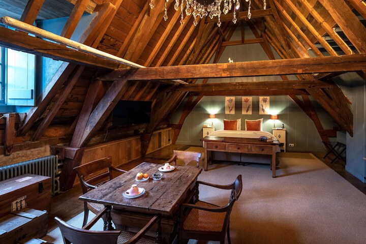 Room 4 of 57