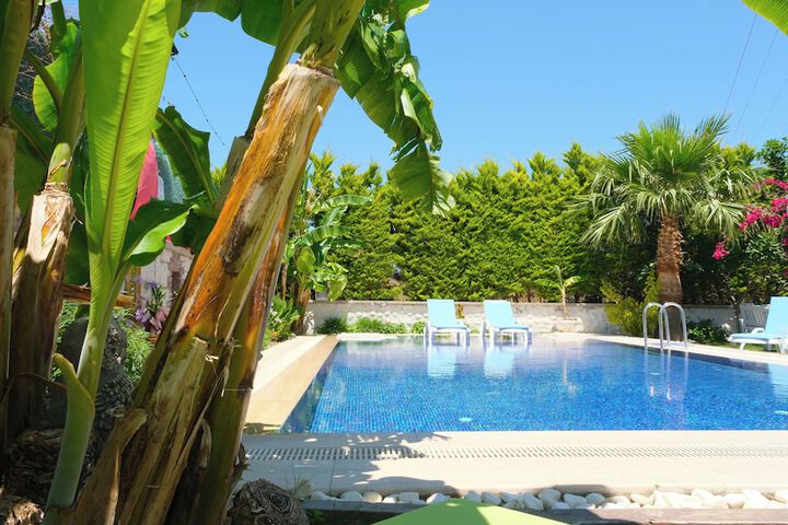 Pool 30 of 117