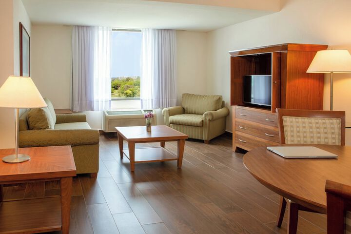 Room 3 of 40