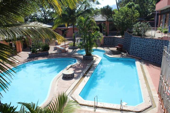Pool 71 of 157