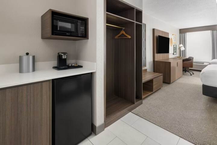 Room 12 of 70