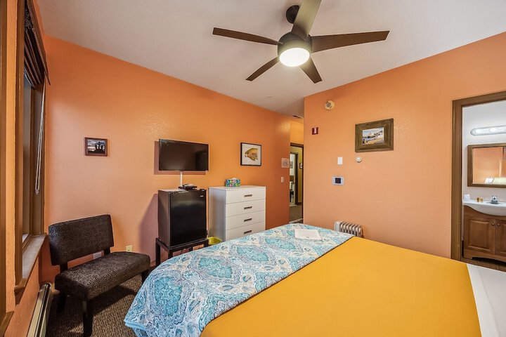 Room 28 of 118