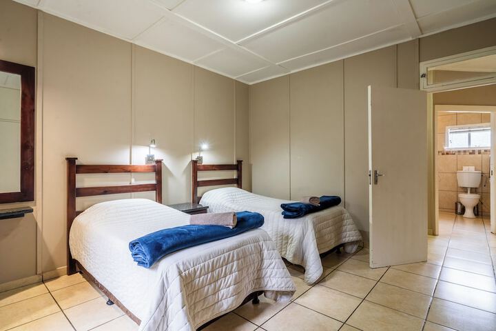 Room 26 of 197