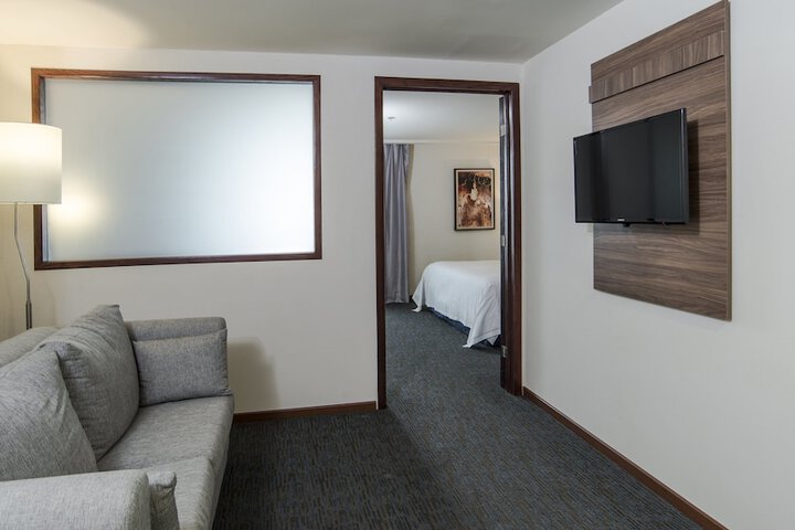 Room 28 of 100