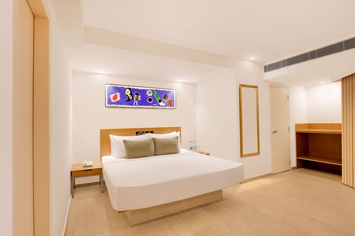 Room 10 of 47