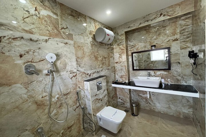 Room 18 of 23