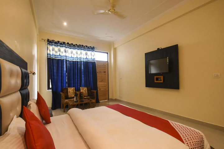 Room 5 of 15