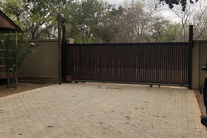 Property Grounds 87 of 102