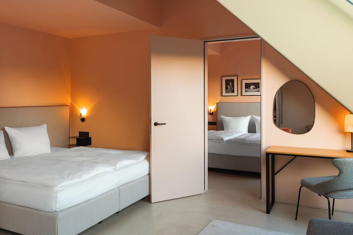 Room 58 of 112