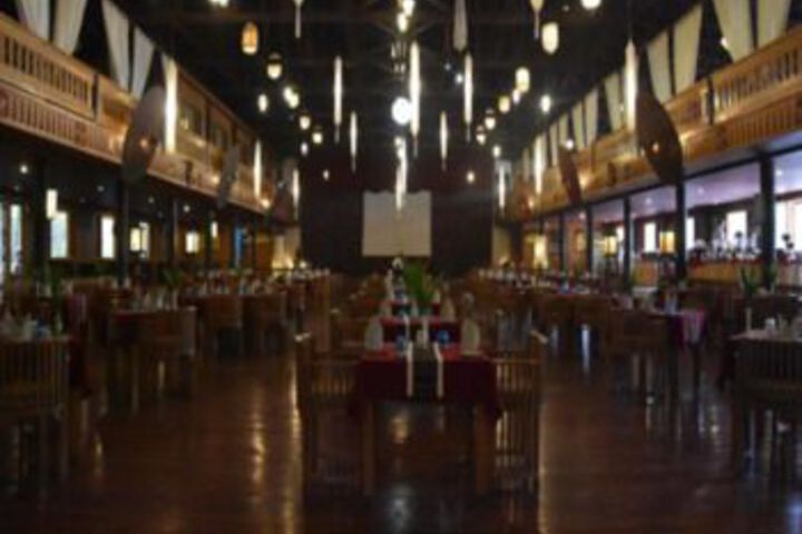Dining 99 of 107