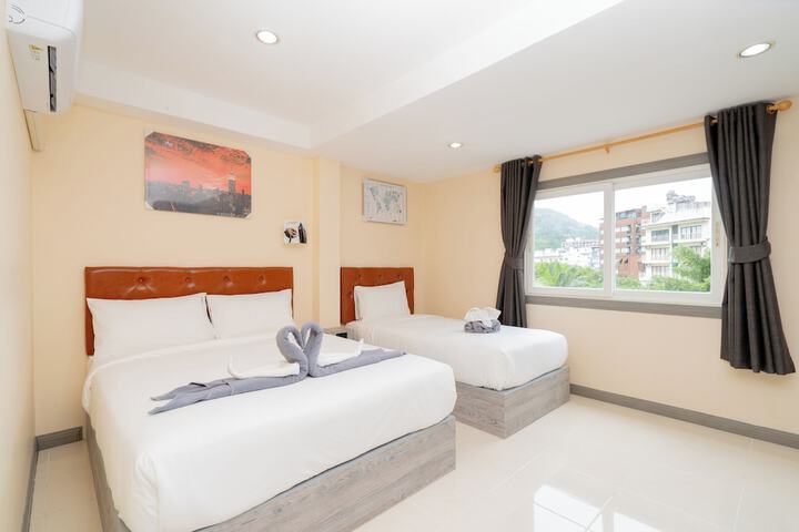 Room 12 of 63