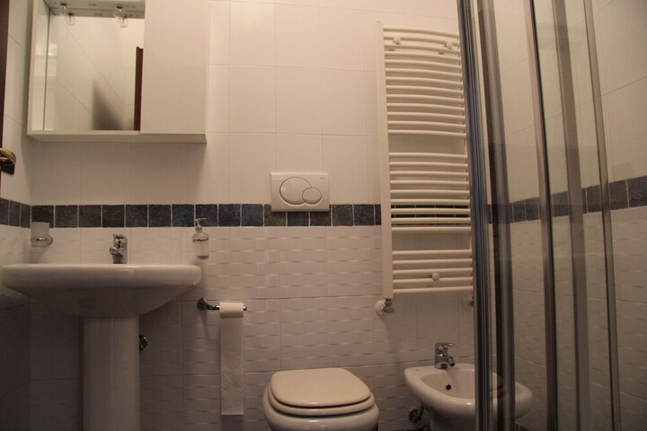 Room 19 of 172