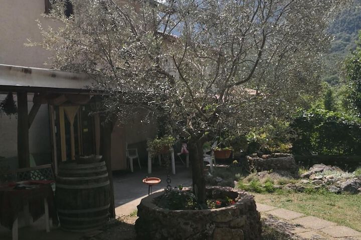Property Grounds 21 of 33
