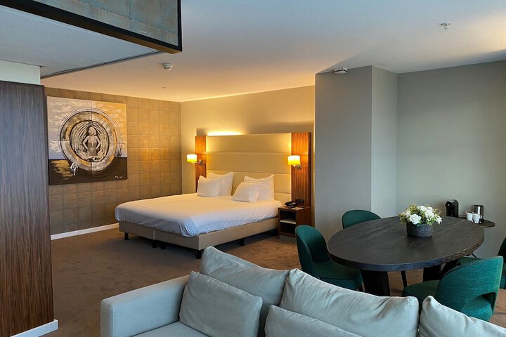 Room 6 of 55