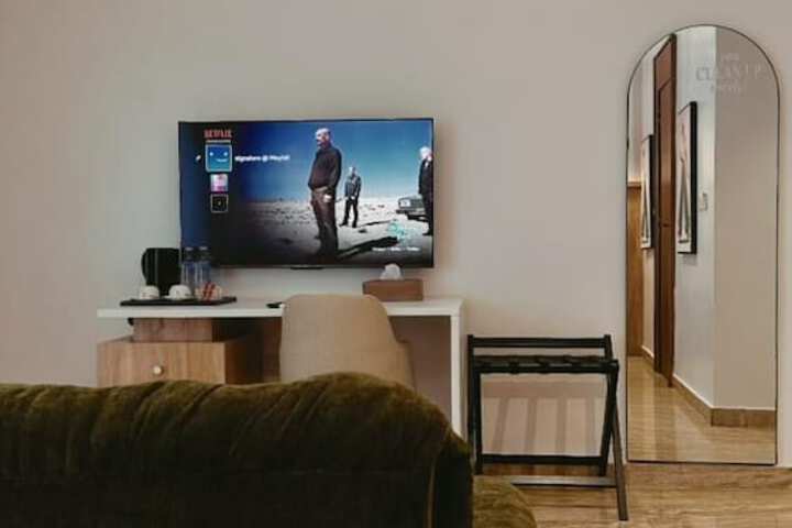 Room 7 of 26