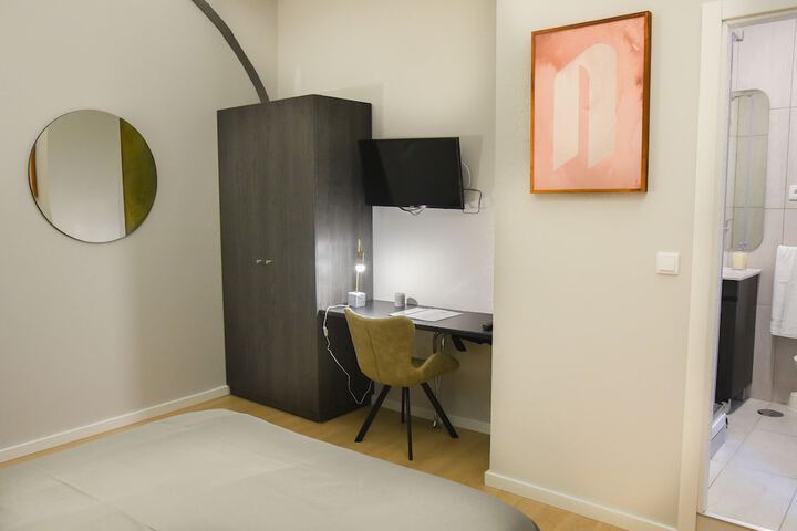 Room 19 of 83