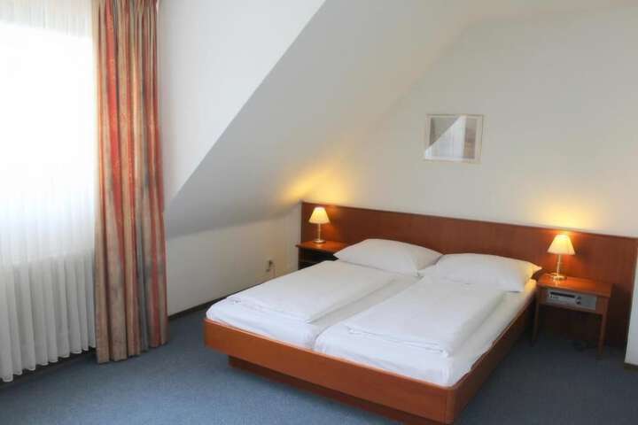 Room 15 of 44