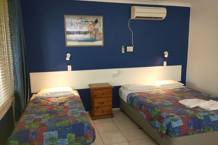 Room 51 of 109