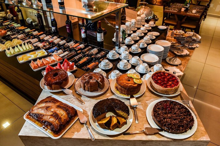 Breakfast/Coffee Service 8 of 72