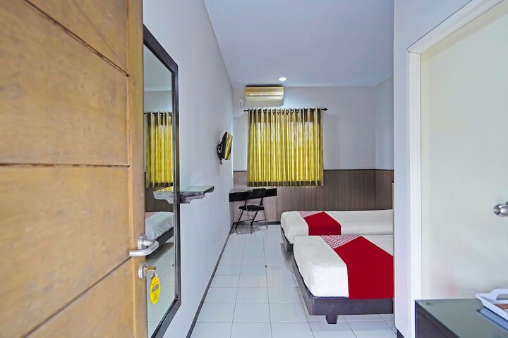 Room 18 of 25