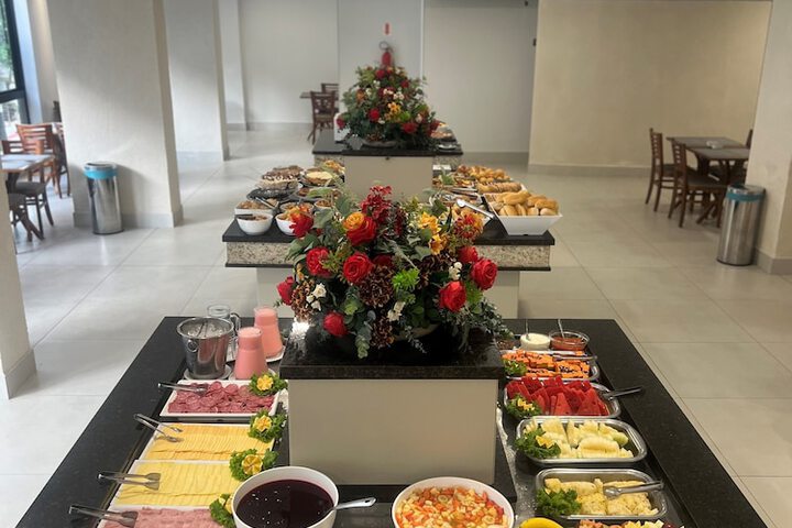 Dining 76 of 88