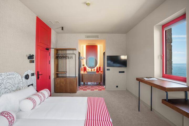 Room 6 of 31
