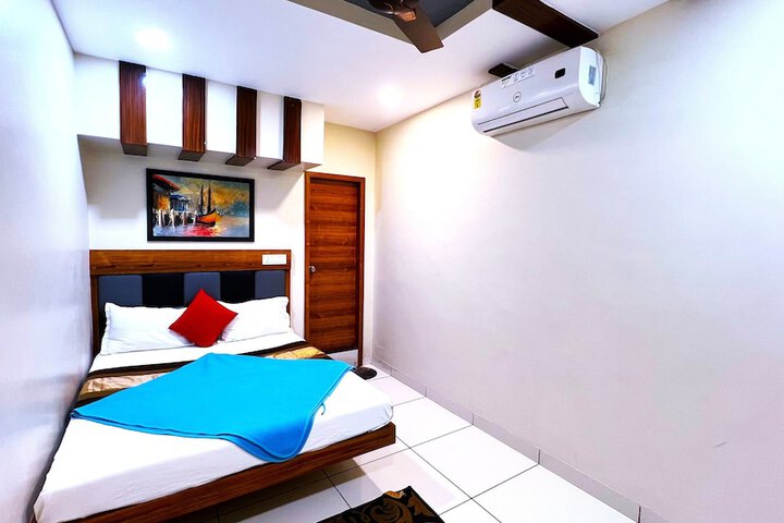 Room 4 of 35