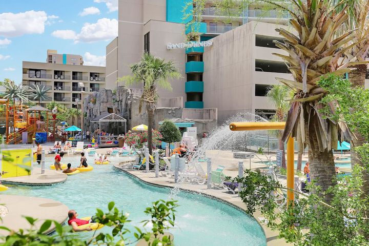 Hotel with Pool