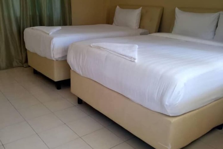Room 28 of 111