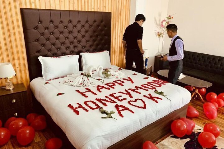 Room 3 of 10