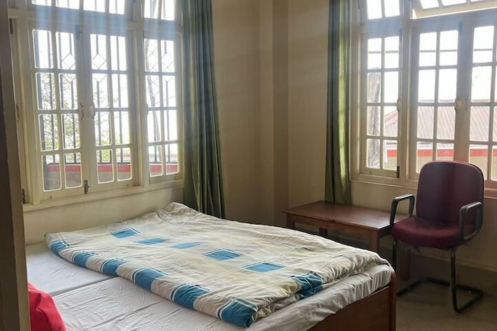 Room 7 of 60
