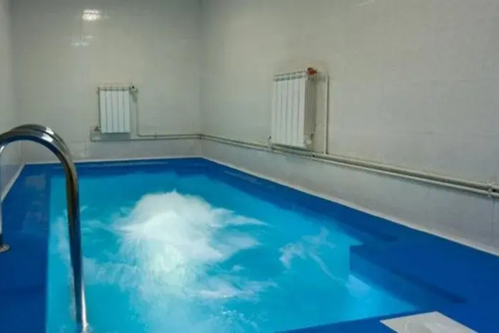 Pool 12 of 16