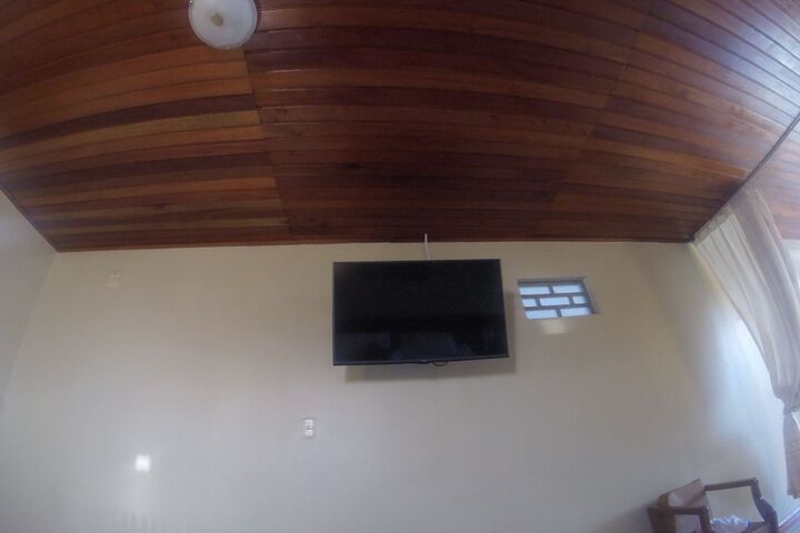 Room 21 of 38
