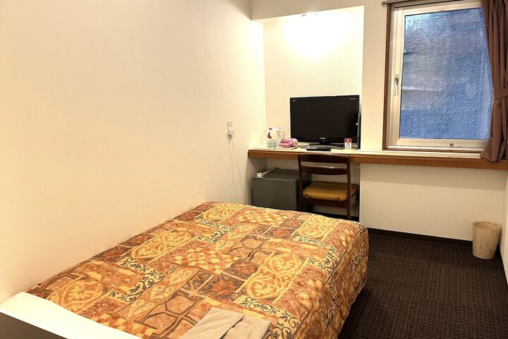 Room 19 of 33